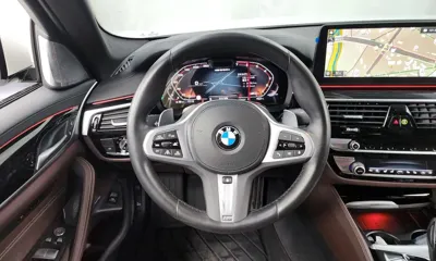 BMW 5-Series 2023, 24474 км, за 39006.59 USD - фото 13