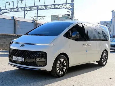 Hyundai Staria · 2025 год