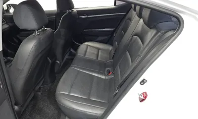 Hyundai Avante 2019, 58789 км, за 8196.73 USD - фото 11