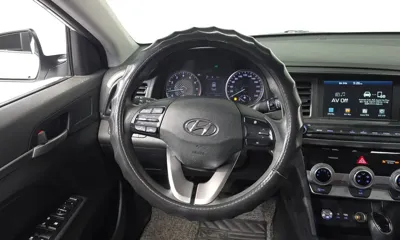 Hyundai Avante 2019, 58789 км, за 8196.73 USD - фото 12