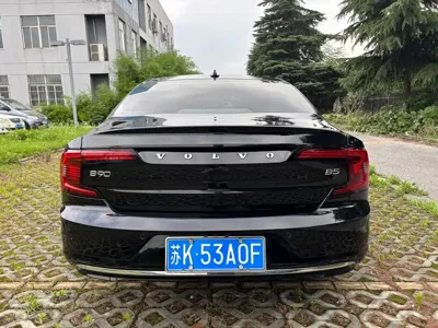 Volvo S90 2022, 92000 км, за 21187.86 USD
