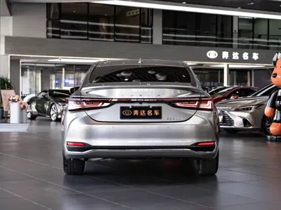 Lexus ES 2025, 10200 км, за 41141.05 USD