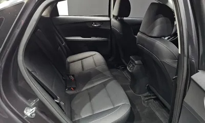 Kia K3 2019, 40988 км, за 8986.13 USD - фото 12