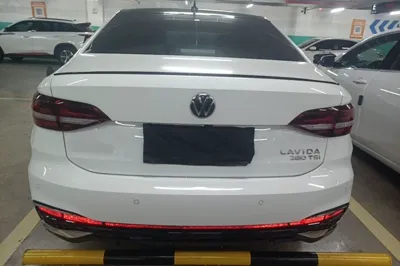 Volkswagen Lavida 2023, 40100 км, за 13696 USD