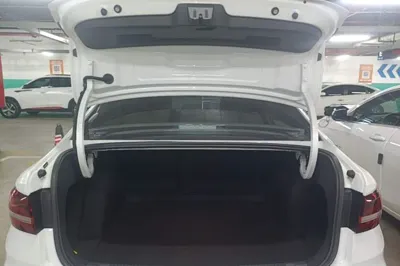 Volkswagen Lavida 2023, 40100 км, за 13696 USD - фото 27