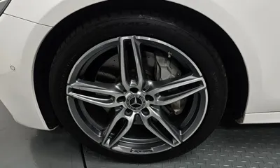 Mercedes-Benz E-Class 2019, 49321 км, за 19698.59 USD