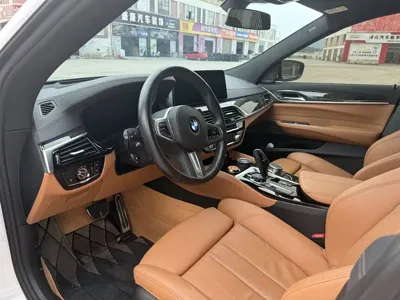 BMW 6 Series GT 2022, 7100 км, за 42053.33 USD
