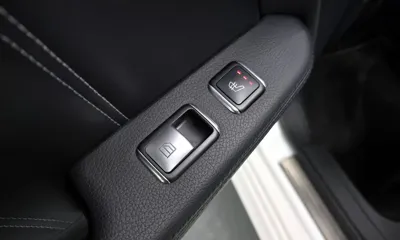 Mercedes-Benz E-Class 2014, 108890 км, за 8342.09 USD - фото 19