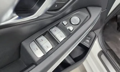 BMW 3-Series 2022, 85389 км, за 19516.02 USD - фото 28