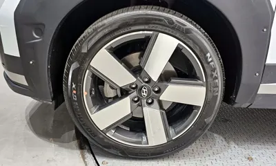 Hyundai Santafe 2024, 13539 км, за 21813.87 USD