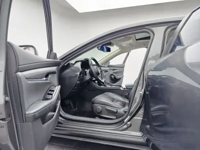 Mazda 3 Axela 2021, 50000 км, за 8504.84 USD - фото 7