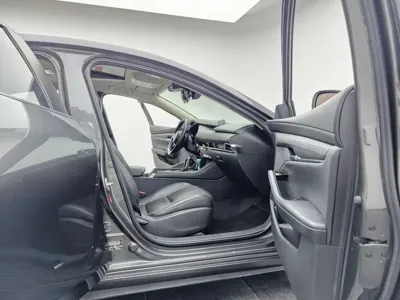 Mazda 3 Axela 2021, 50000 км, за 8504.84 USD - фото 15
