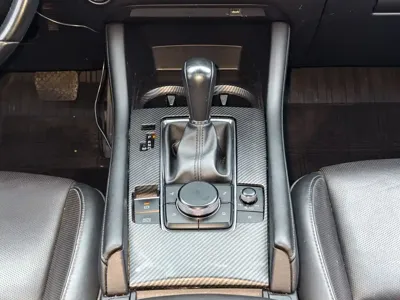 Mazda 3 Axela 2021, 50000 км, за 8504.84 USD - фото 20