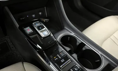 Hyundai Sonata 2020, 142628 км, за 11027.96 USD - фото 9