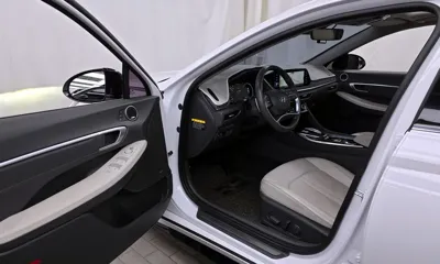 Hyundai Sonata 2020, 142628 км, за 11027.96 USD - фото 10
