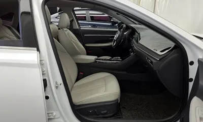 Hyundai Sonata 2020, 142628 км, за 11027.96 USD - фото 11