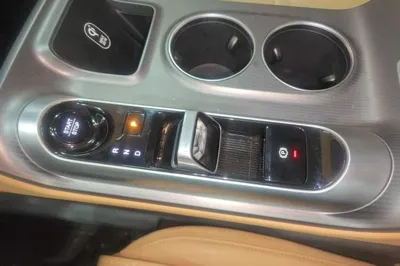 GAC Trumpchi E8 New Energy 2024, 28100 км, за 23868 USD - фото 16