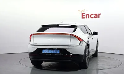 Kia EV6 2022, 125972 км, за 17841.1 USD