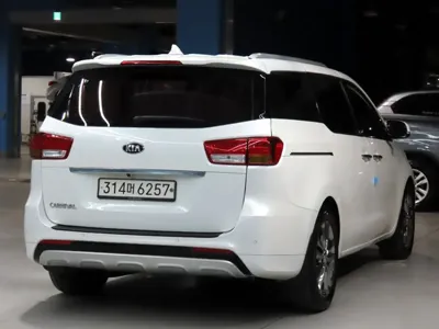 Kia Canival 2017, 311498 км, за 4225.44 USD