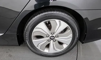 Hyundai Sonata 2014, 142877 км, за 2774.83 USD