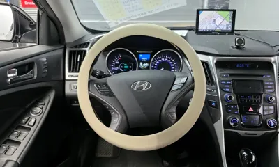 Hyundai Sonata 2014, 142877 км, за 2774.83 USD - фото 13