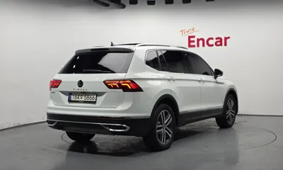 Volkswagen Tiguan 2023, 55849 км, за 20151.96 USD