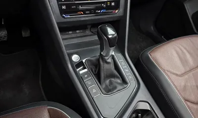 Volkswagen Tiguan 2023, 55849 км, за 20151.96 USD - фото 9