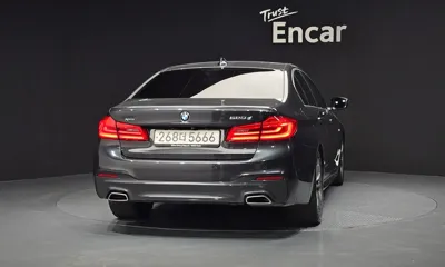 BMW 5-Series 2020, 164972 км, за 16404.1 USD