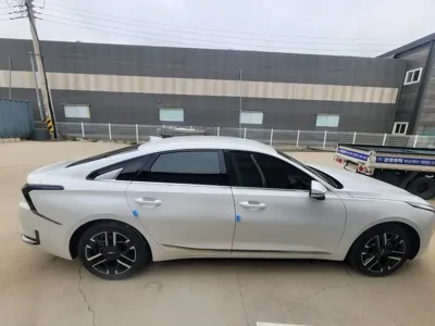 Kia K8 2025, 13508 км, за 16251.7 USD