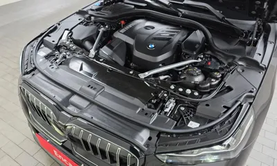 BMW 5-Series 2025, 15183 км, за 56321.39 USD - фото 6