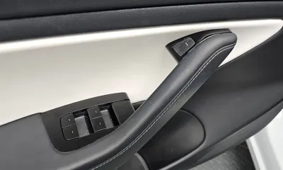 Tesla Model 3 2020, 116077 км, за 17001.44 USD - фото 31