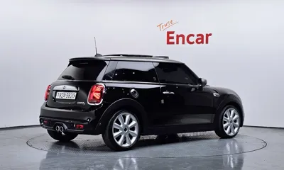 MINI Cooper 2020, 19807 км, за 16856.17 USD
