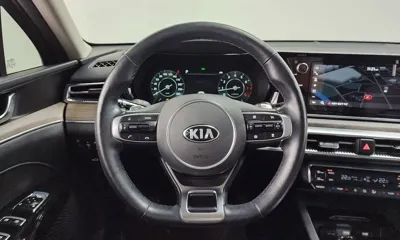Kia K5 2020, 73418 км, за 12101.22 USD - фото 13