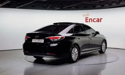 Hyundai Sonata 2015, 55660 км, за 8205.33 USD