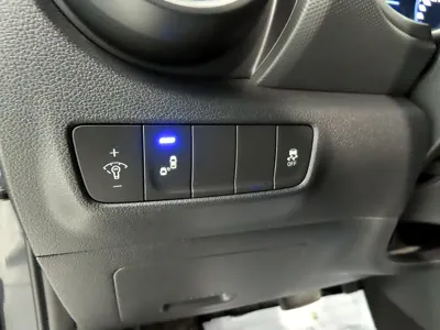 Hyundai Kona 2018, 128763 км, за 8125.85 USD - фото 7