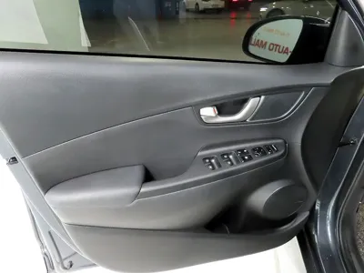 Hyundai Kona 2018, 128763 км, за 8125.85 USD - фото 14