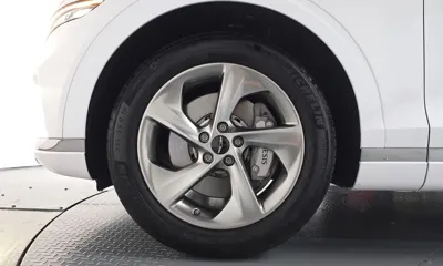 Genesis GV70 2025, 16012 км, за 29680.08 USD