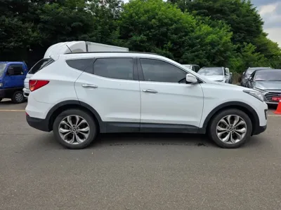 Hyundai Santafe 2013, 288000 км, за 3192.18 USD