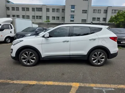 Hyundai Santafe 2013, 288000 км, за 3192.18 USD