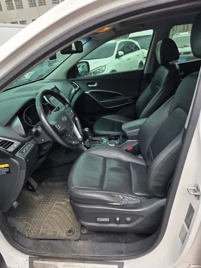 Hyundai Santafe 2013, 288000 км, за 3192.18 USD