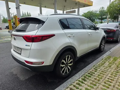 Kia Sportage 2018, 83630 км, за 7085.74 USD