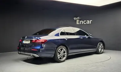 Mercedes-Benz E-Class 2022, 35191 км, за 31836.68 USD