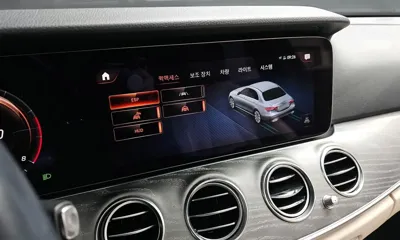 Mercedes-Benz E-Class 2022, 35191 км, за 31836.68 USD - фото 17