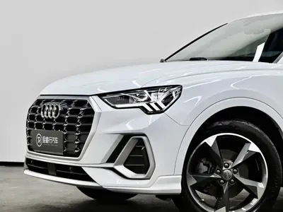Audi Q3 2019, 62600 км, за 14262.76 USD - фото 24