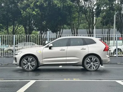Volvo XC60 PHEV 2024, 40000 км, за 23280.12 USD