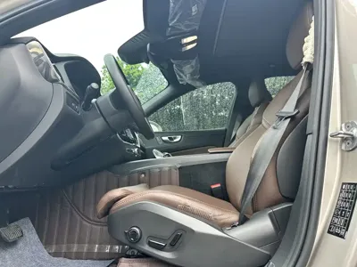 Volvo XC60 PHEV 2024, 40000 км, за 23280.12 USD - фото 7