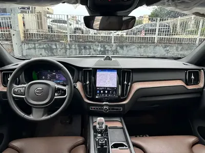 Volvo XC60 PHEV 2024, 40000 км, за 23280.12 USD - фото 12