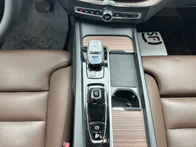 Volvo XC60 PHEV 2024, 40000 км, за 23280.12 USD - фото 14