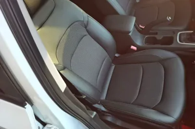 Chevrolet Cavalier 2019, 68600 км, за 5630 USD - фото 19