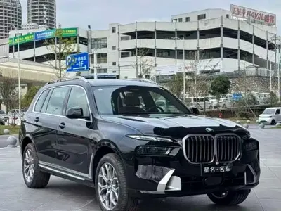 BMW X7 2025, 100 км, за 111534.04 USD
